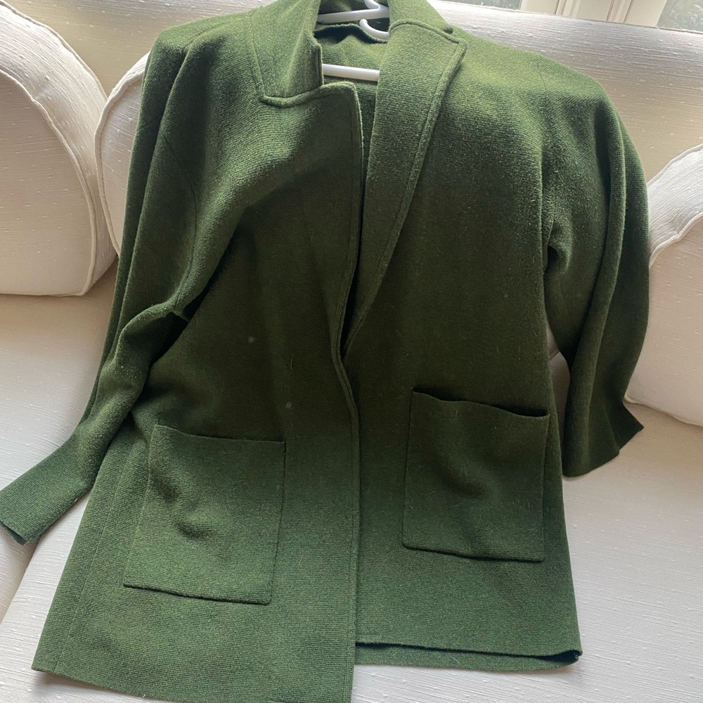 J. Crew green sweater blazer open front Women’s size Medium. Great condition!